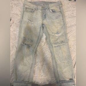 American Eagle distressed boy crop jeans